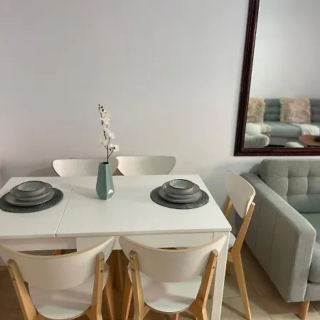 Apartamento Three Bedroom With Pool In