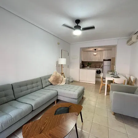 Three Bedroom With Pool In Τορεβιέχα